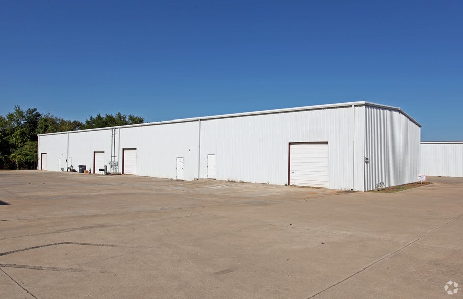 1280 W Sunchase Ct, Fayetteville, AR for lease - Building Photo - Image 3 of 9