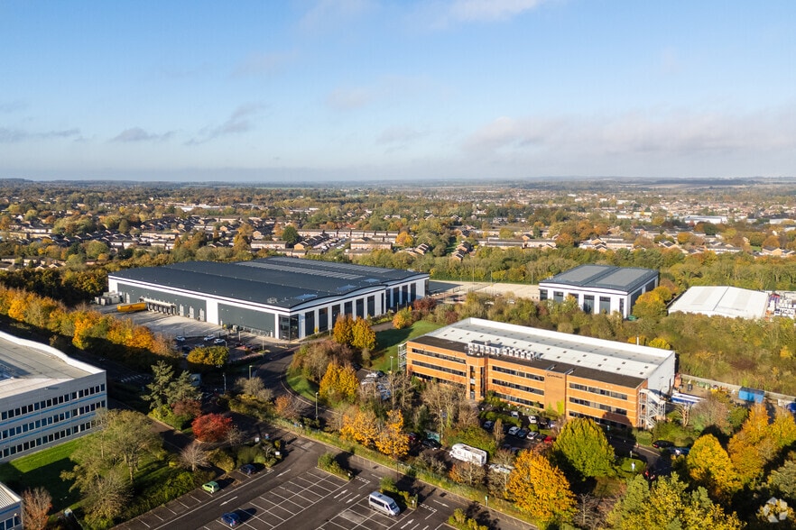 Jays Close, Basingstoke for lease - Building Photo - Image 1 of 63