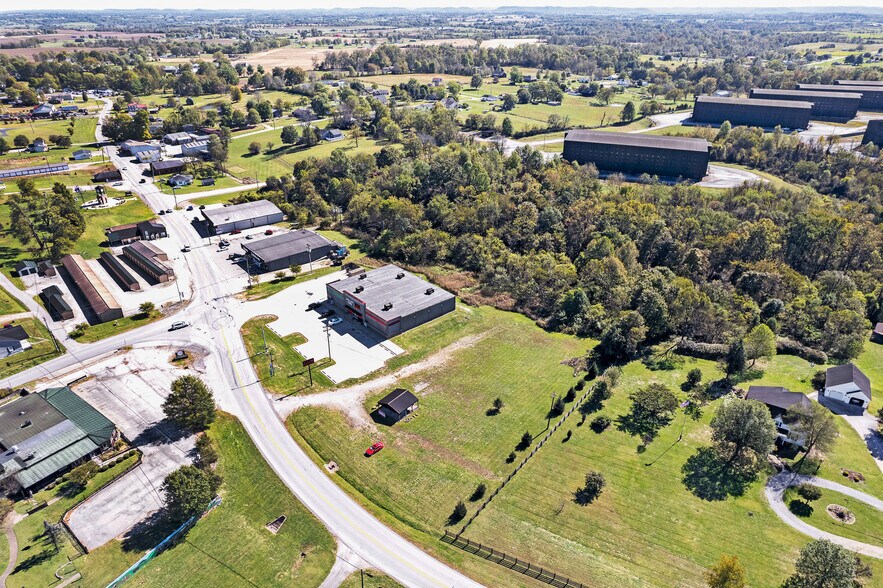 4983 KY-52, Loretto, KY for sale - Building Photo - Image 3 of 7