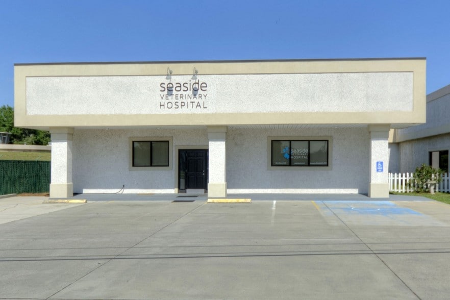 1958 Demere Rd, Saint Simons Island, GA for sale - Primary Photo - Image 1 of 1