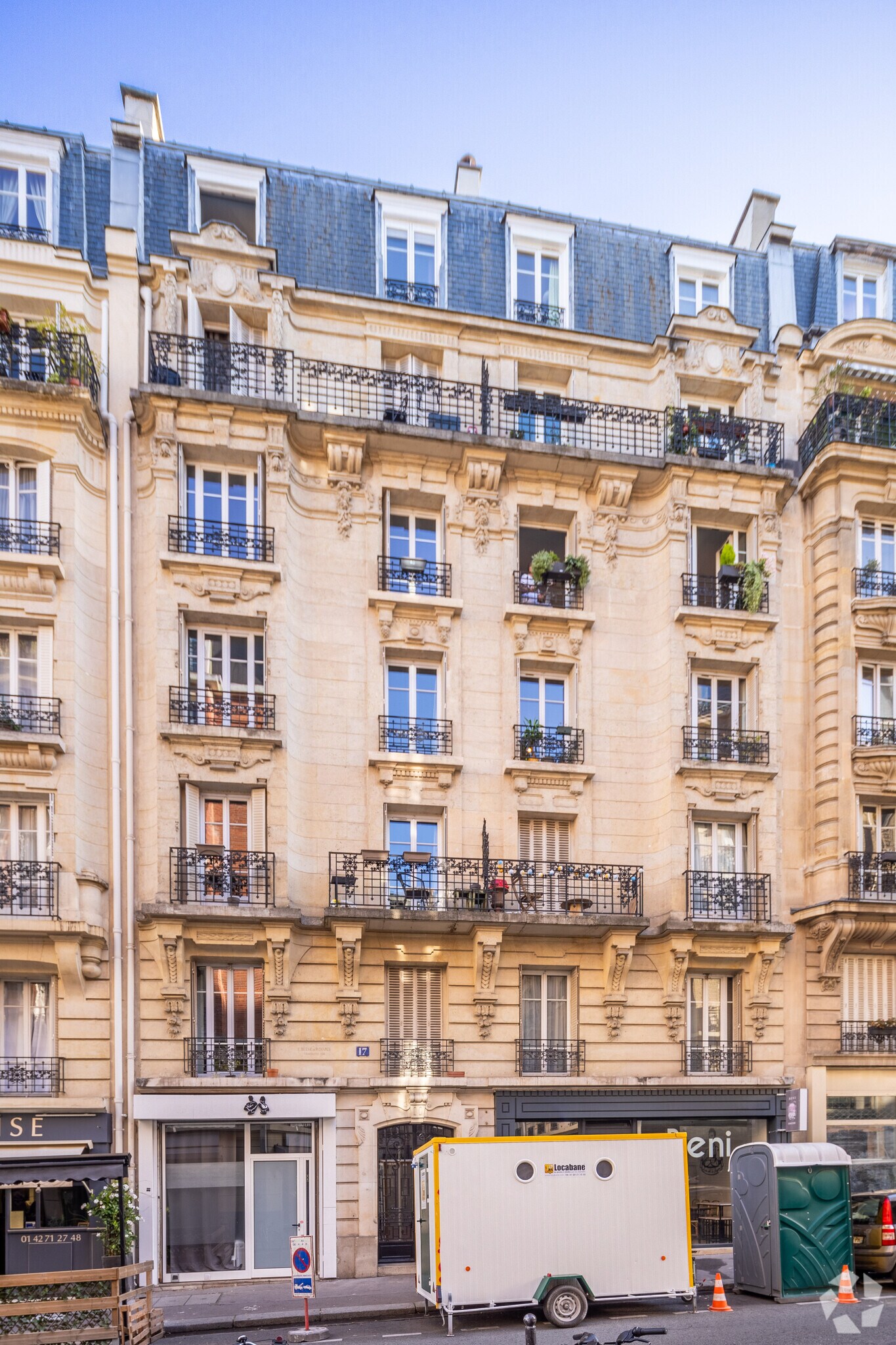  in Paris for sale Primary Photo- Image 1 of 1