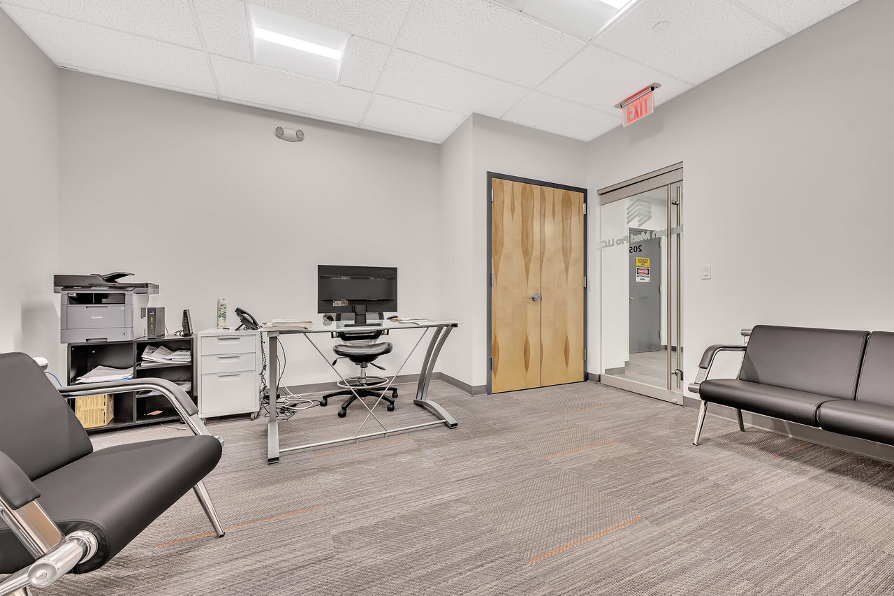 690 Kinderkamack Rd, Oradell, NJ for lease Building Photo- Image 1 of 8