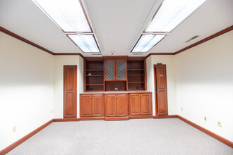 286 Maple Ave, Cheshire, CT for lease Interior Photo- Image 1 of 3