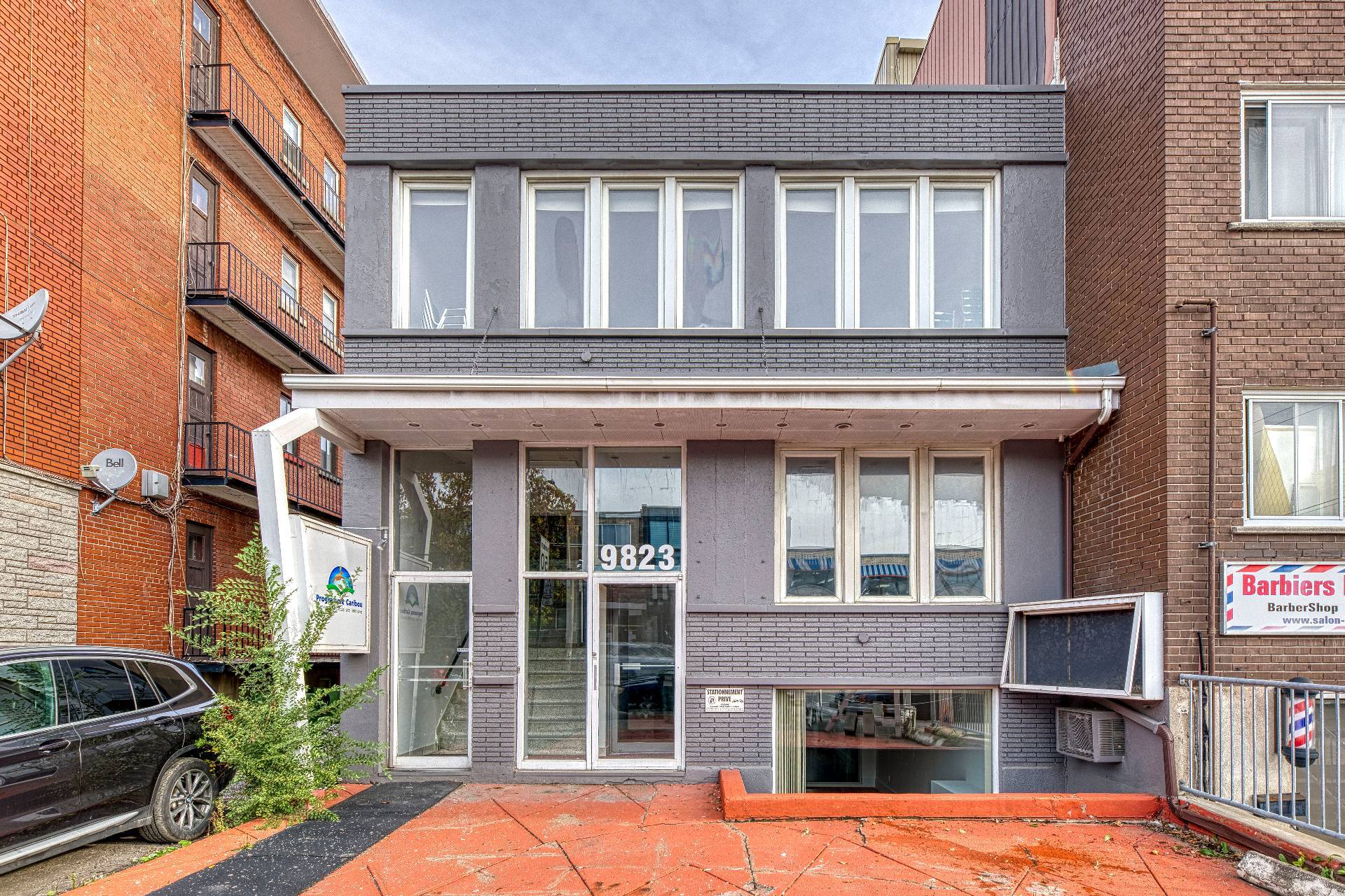 9823 Boul Saint-Laurent, Montréal, QC for sale Primary Photo- Image 1 of 1