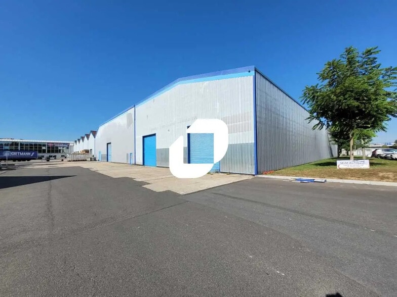 Flex in Corbeil-Essonnes for lease - Building Photo - Image 1 of 10