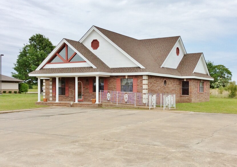 706 N Pocola Blvd, Pocola, OK for sale - Building Photo - Image 1 of 1