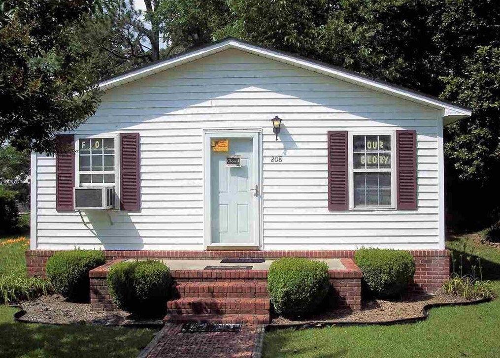 208 E Leitner St, Latta, SC for sale Primary Photo- Image 1 of 1