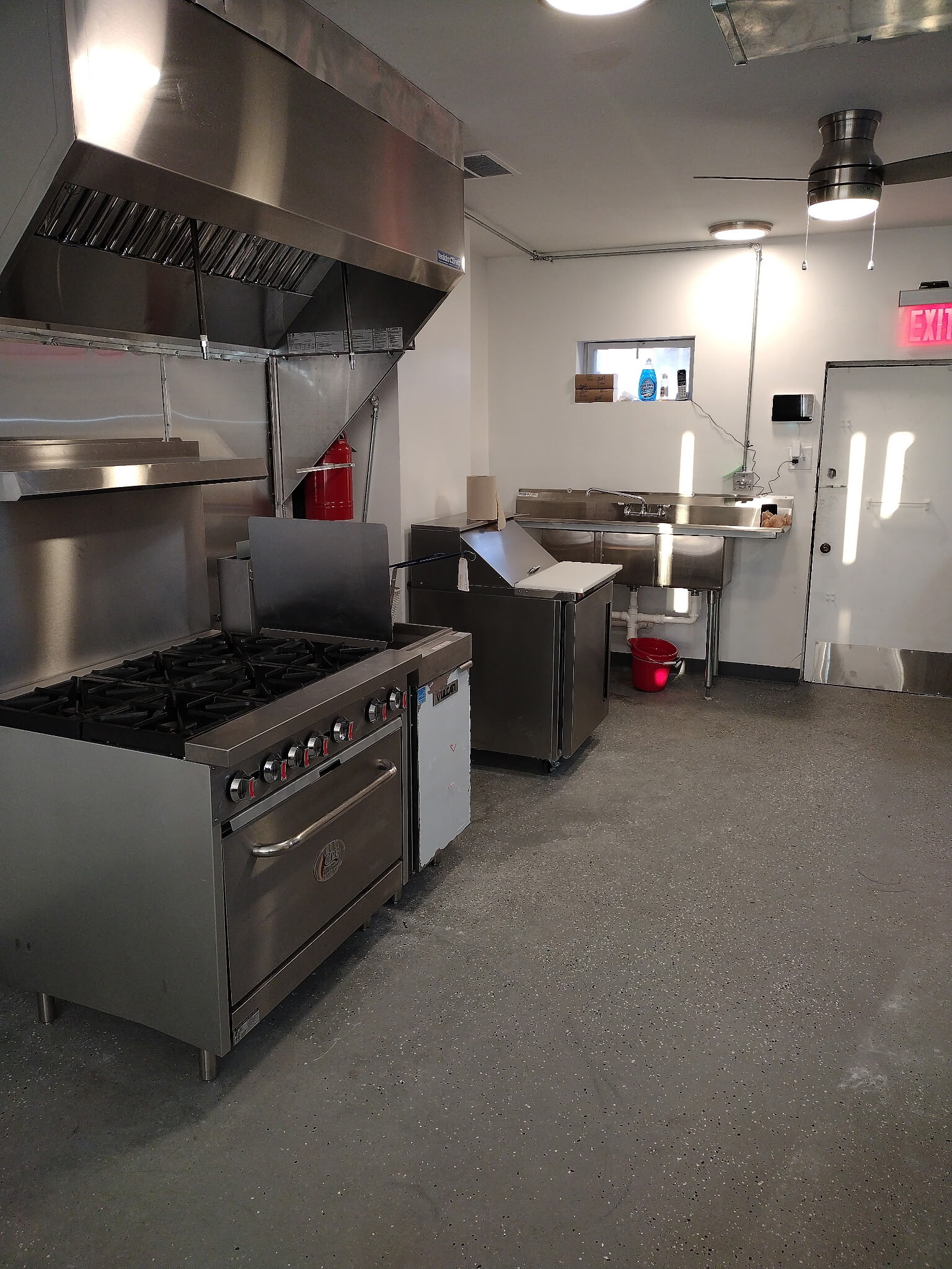 7954 N Broadway, Saint Louis, MO for sale Interior Photo- Image 1 of 1