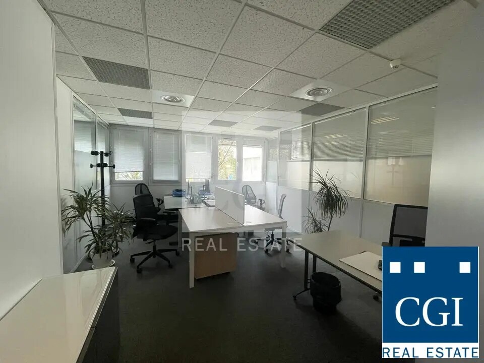 Office in Meylan for sale Interior Photo- Image 1 of 6