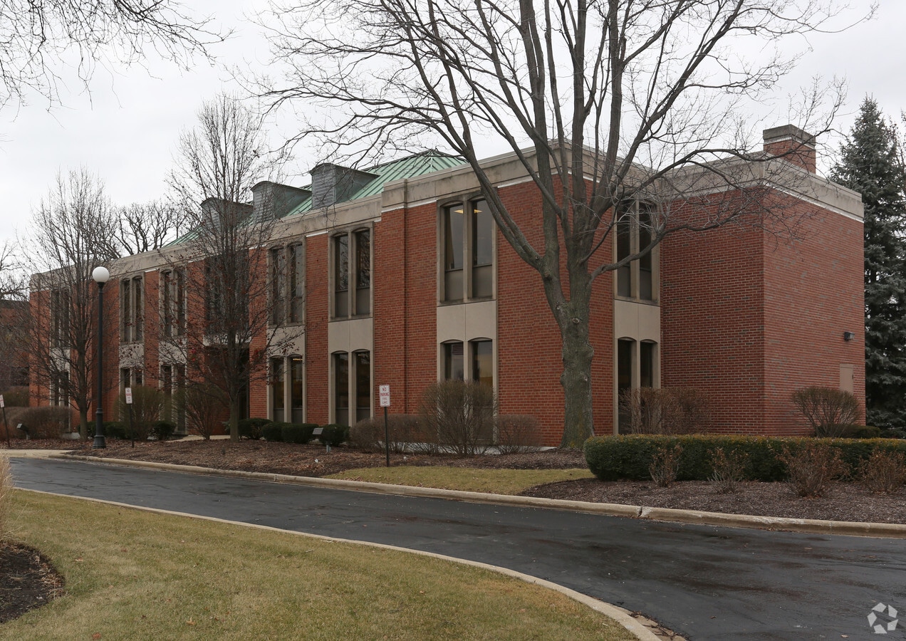 625 Enterprise Dr, Oak Brook, IL 60523