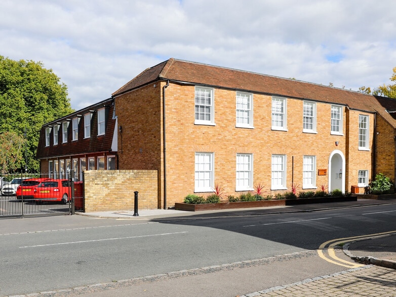 59 Church St, Staines for lease - Building Photo - Image 1 of 7