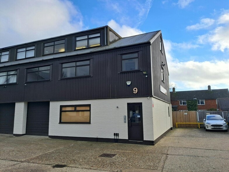 Reading Rd, Reading for lease - Building Photo - Image 2 of 9