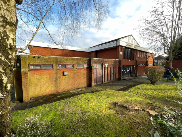 Sunny Bank Rd, Bury for lease - Primary Photo - Image 1 of 1