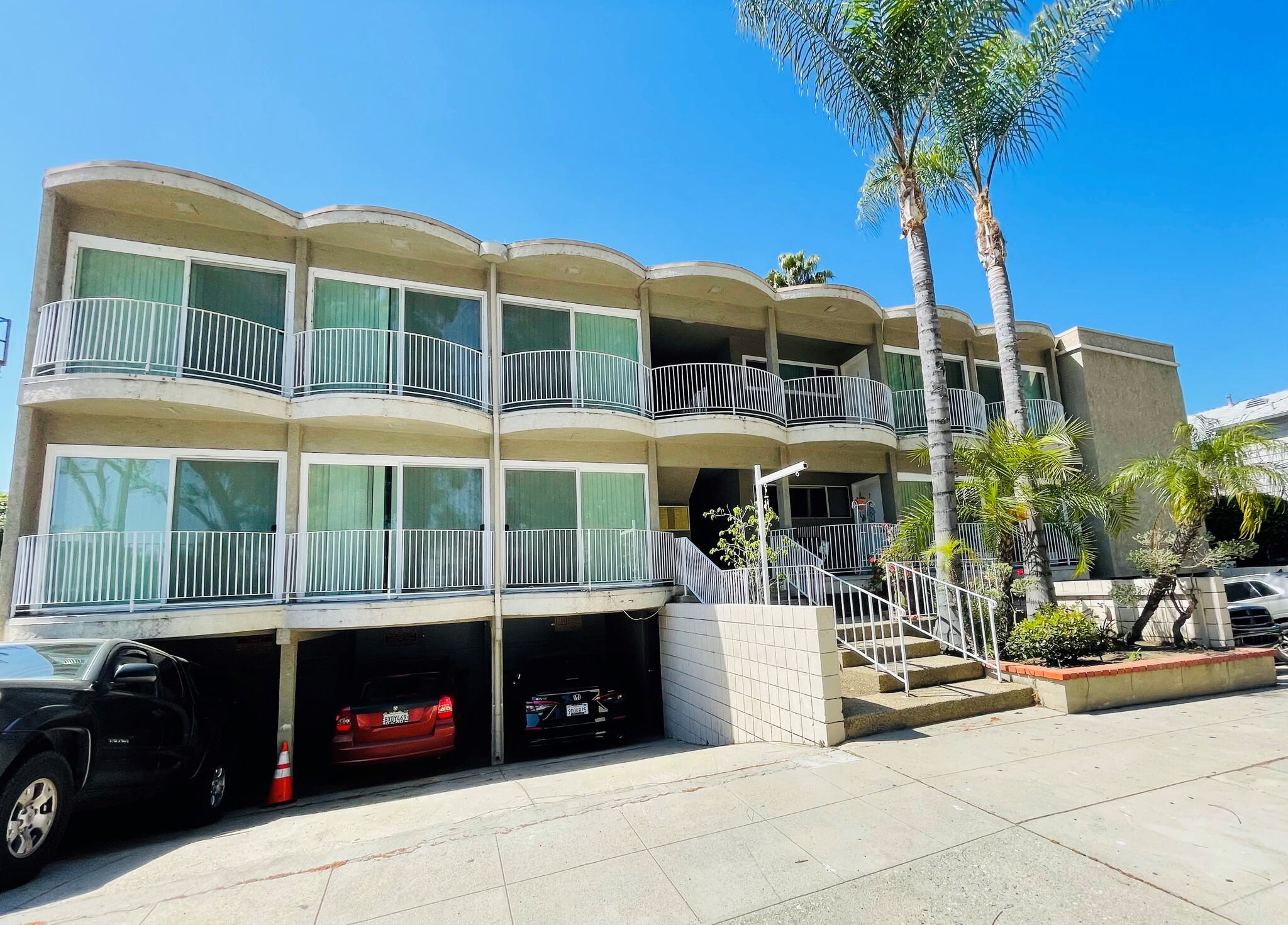 12914 Valleyheart Dr, Studio City, CA for sale Building Photo- Image 1 of 1