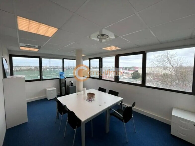 Office in Mérignac for lease - Interior Photo - Image 1 of 7