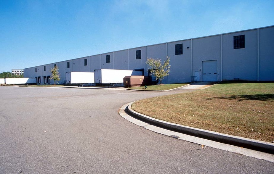 166 Etowah Industrial Ct, Canton, GA for lease - Building Photo - Image 2 of 3