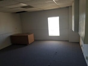 6500 Boeing Dr, El Paso, TX for lease Interior Photo- Image 1 of 3