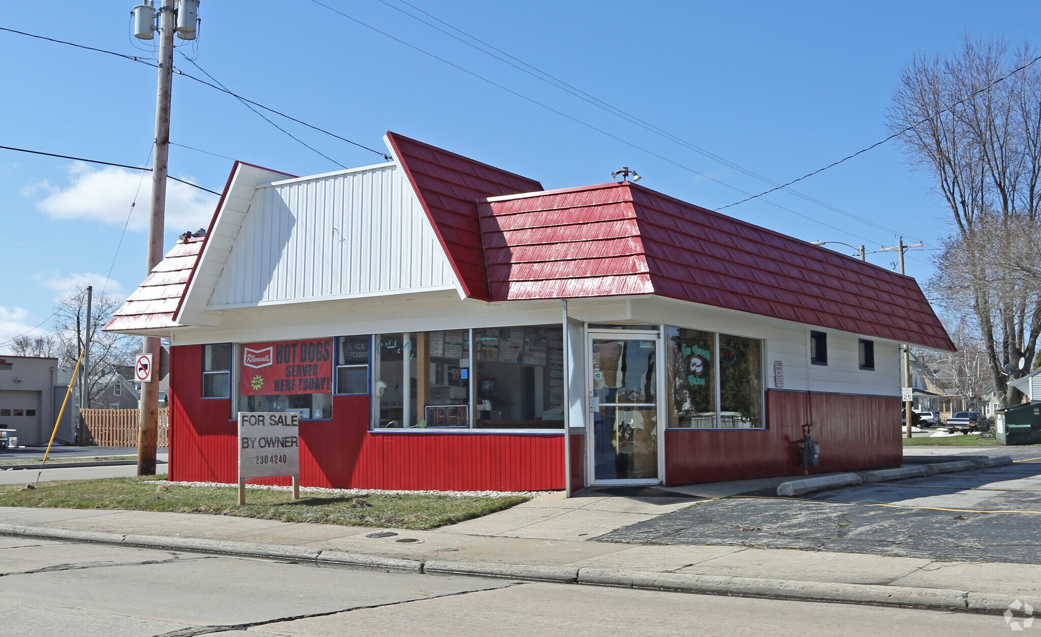 1429 S Main St, Oshkosh, WI for sale Primary Photo- Image 1 of 1