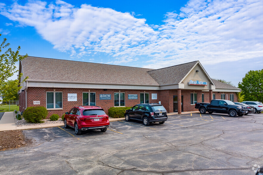 5793 W Grande Market Dr, Appleton, WI for lease - Building Photo - Image 2 of 40