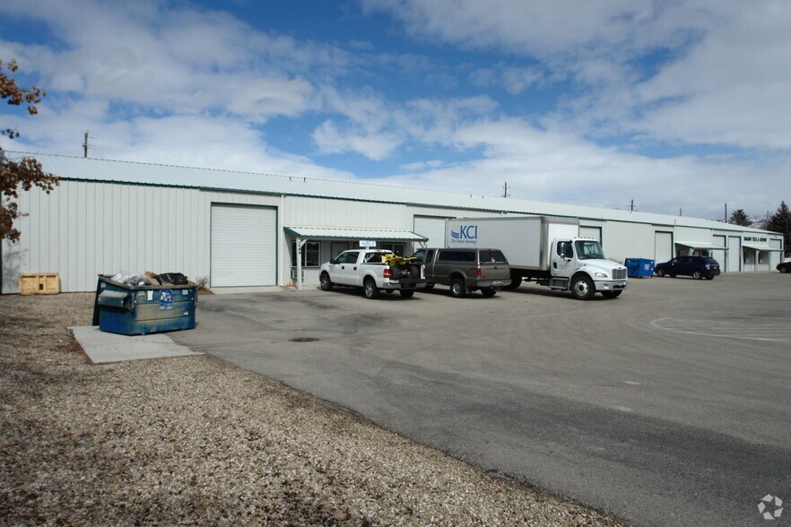 1750-1790 E State St, Eagle, ID for sale - Primary Photo - Image 1 of 1