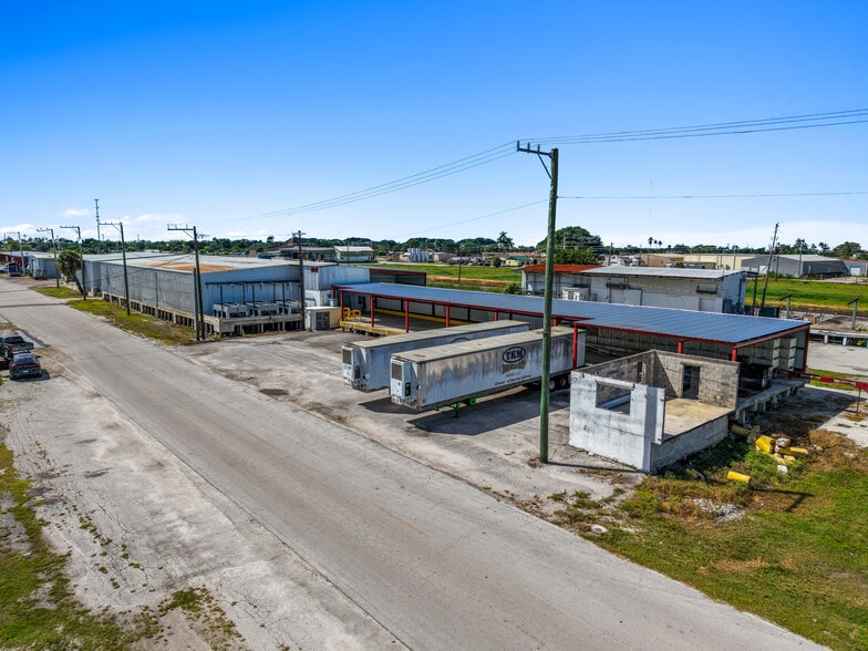 901 NW 9th St, Belle Glade, FL for sale - Building Photo - Image 2 of 61