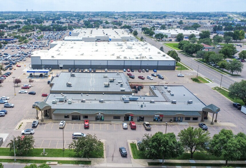 3801 W 34th St, Sioux Falls, SD for sale - Building Photo - Image 2 of 6