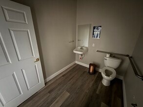 17210 Camelot Ct, Land O' Lakes, FL for lease Interior Photo- Image 1 of 4