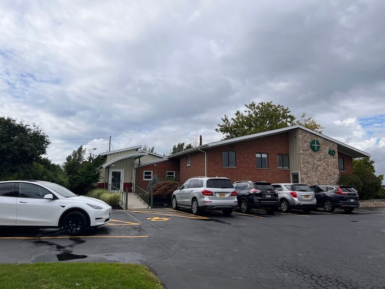 40 Wildbriar Rd, Rochester, NY for sale - Building Photo - Image 1 of 1