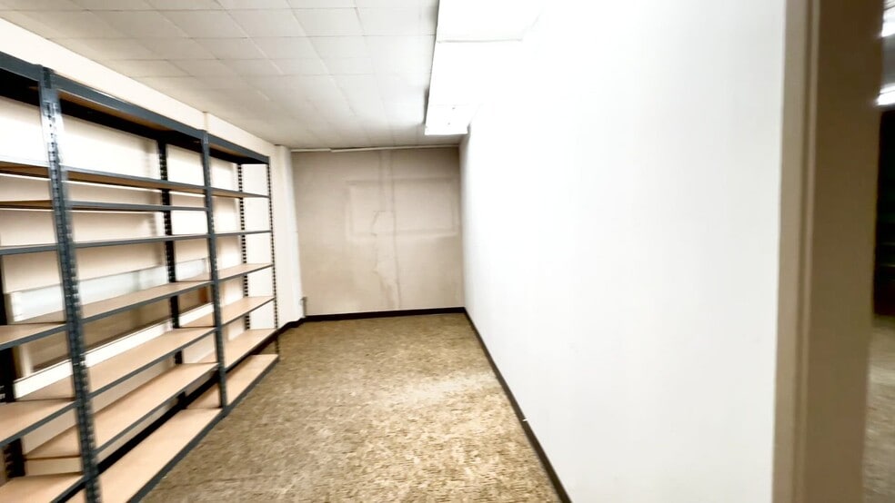 1012 Commercial St NE, Salem, OR for lease - Commercial Listing Video - Image 2 of 23