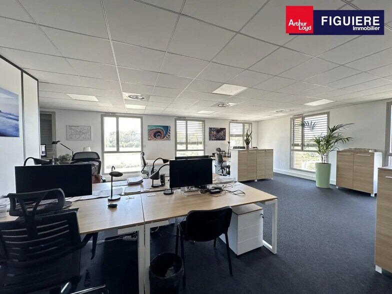 Office in Aix-en-Provence for lease - Interior Photo - Image 3 of 7