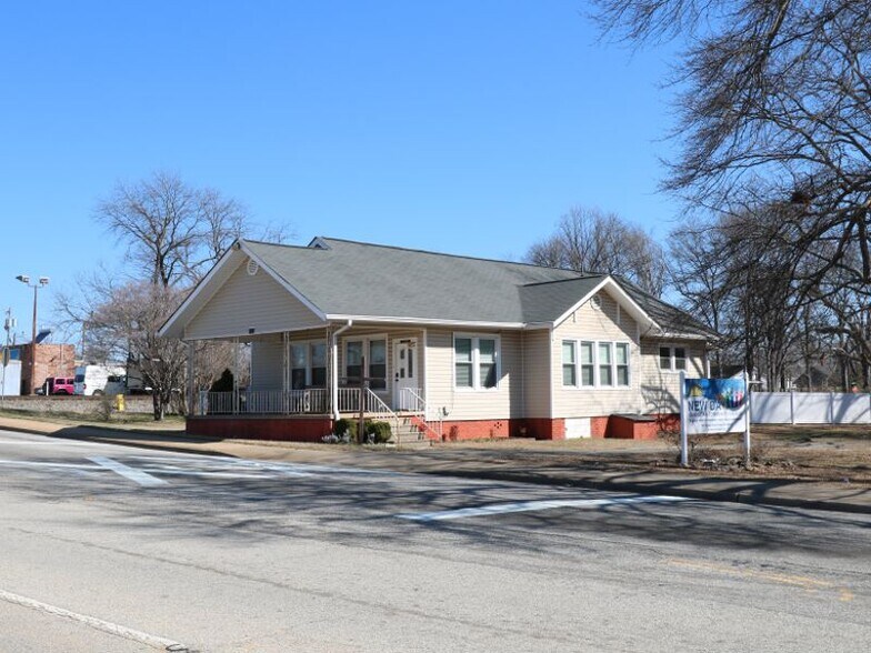 101 S Line St, Greer, SC for sale - Building Photo - Image 1 of 1