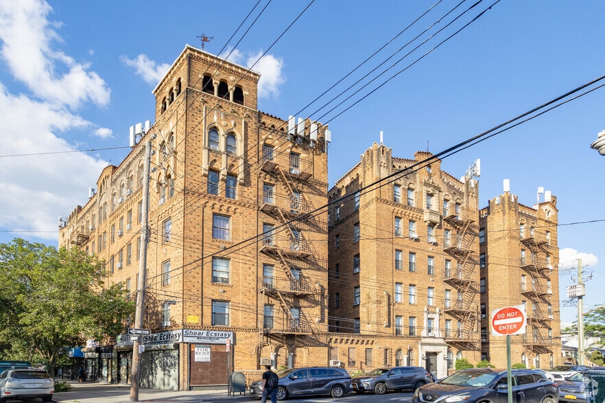 901 80th St, Brooklyn, NY for lease - Building Photo - Image 2 of 6