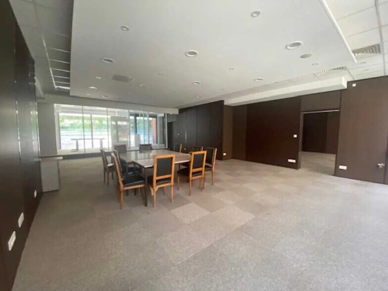 Office in Lyon for sale - Building Photo - Image 3 of 35