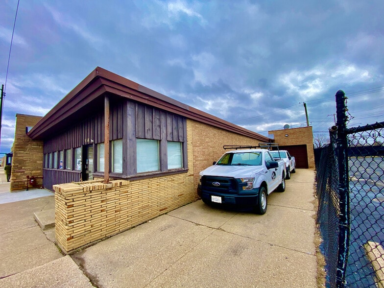 5710 N Northwest Hwy, Chicago, IL for sale - Building Photo - Image 1 of 7