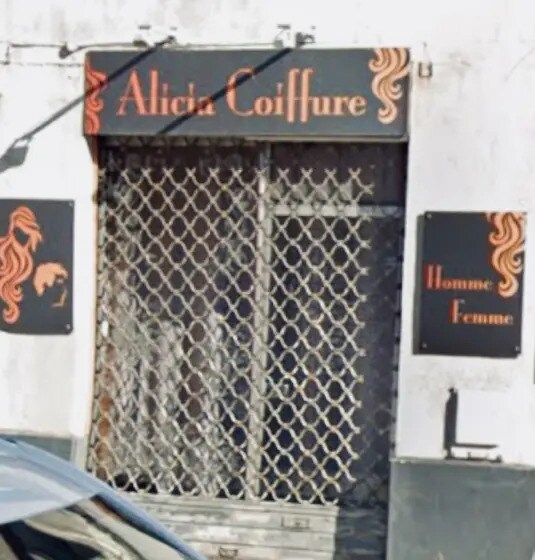 Retail in Villeurbanne for lease - Building Photo - Image 1 of 2