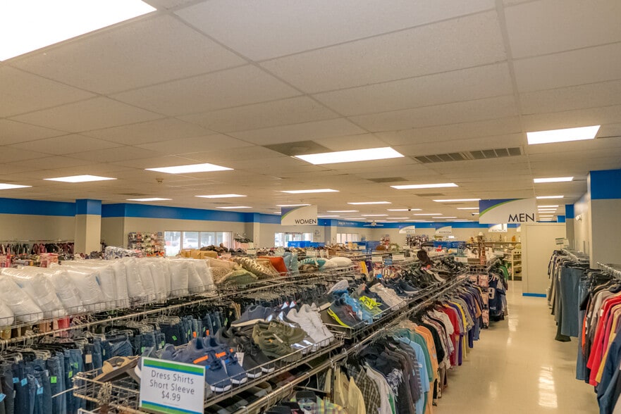 1210 10th St E, Palmetto, FL for lease - Interior Photo - Image 3 of 22