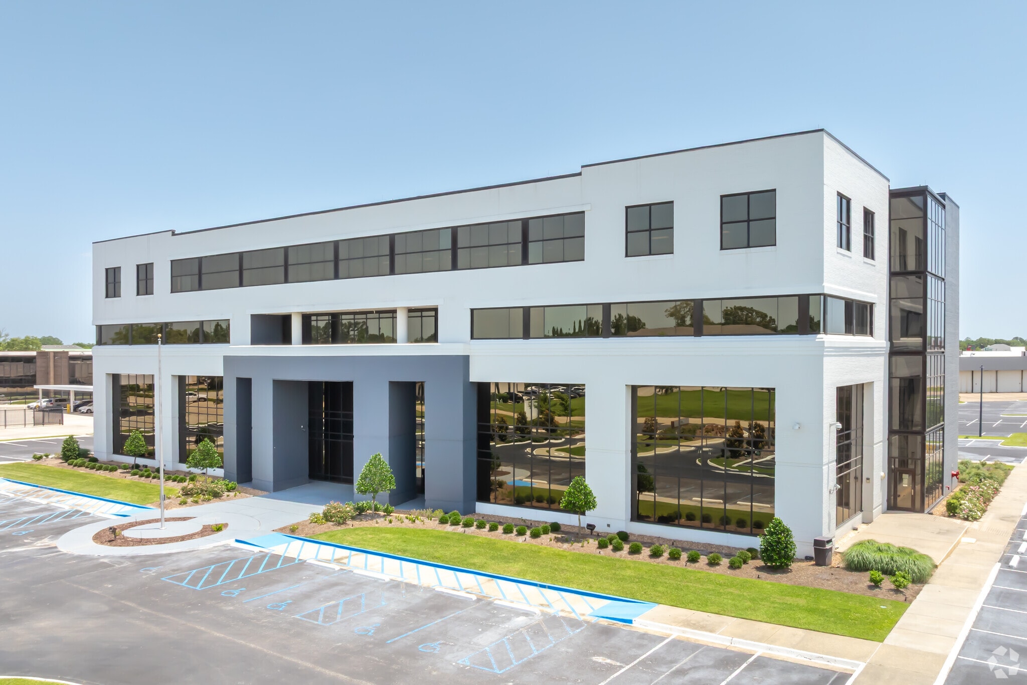 4455 American Way, Baton Rouge, LA for lease Building Photo- Image 1 of 12