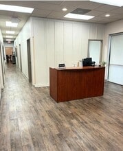 3227 Spottswood St, Raleigh, NC for lease Lobby- Image 1 of 4