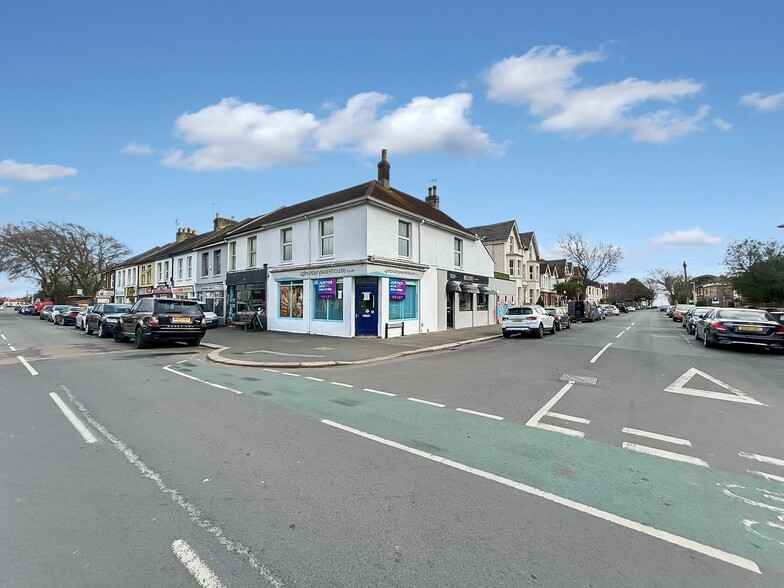 30 Lyndhurst Rd, Worthing for sale - Building Photo - Image 1 of 1