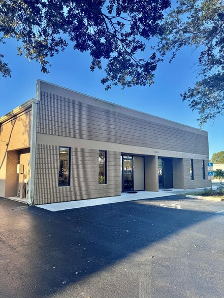 4584 Mercantile Ave, Naples, FL for sale - Building Photo - Image 2 of 11