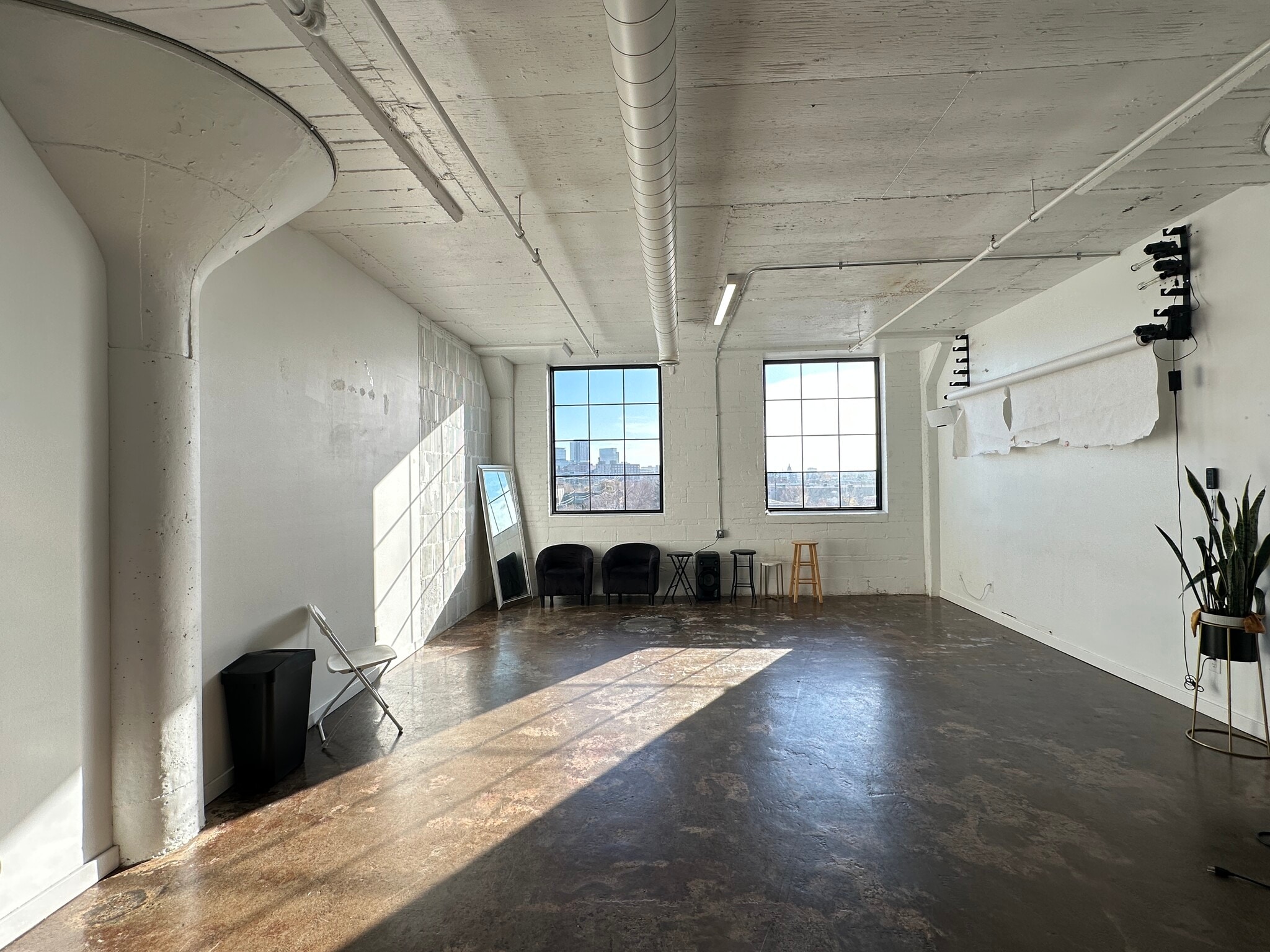 1729 N 2nd St, Minneapolis, MN for lease Interior Photo- Image 1 of 5