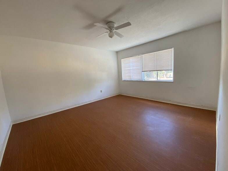 275 N Main St, Manteca, CA for lease - Building Photo - Image 3 of 19