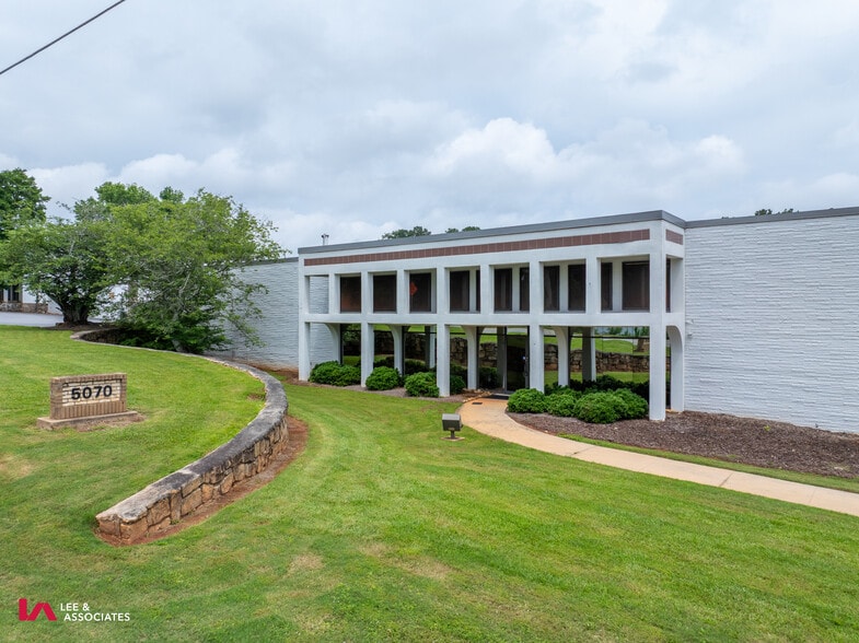 5070 Minola Dr, Stonecrest, GA for sale - Building Photo - Image 1 of 10