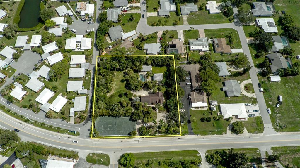 424 Albee Rd W, Nokomis, FL 34275