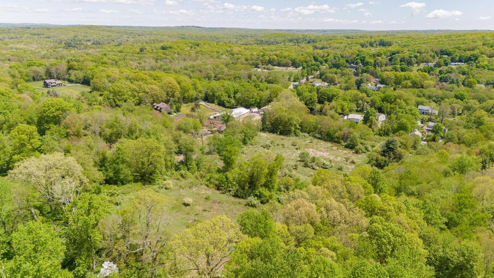 96 Huntingtown Rd, Newtown, CT 06470 96 Huntingtown Rd, Newtown, CT