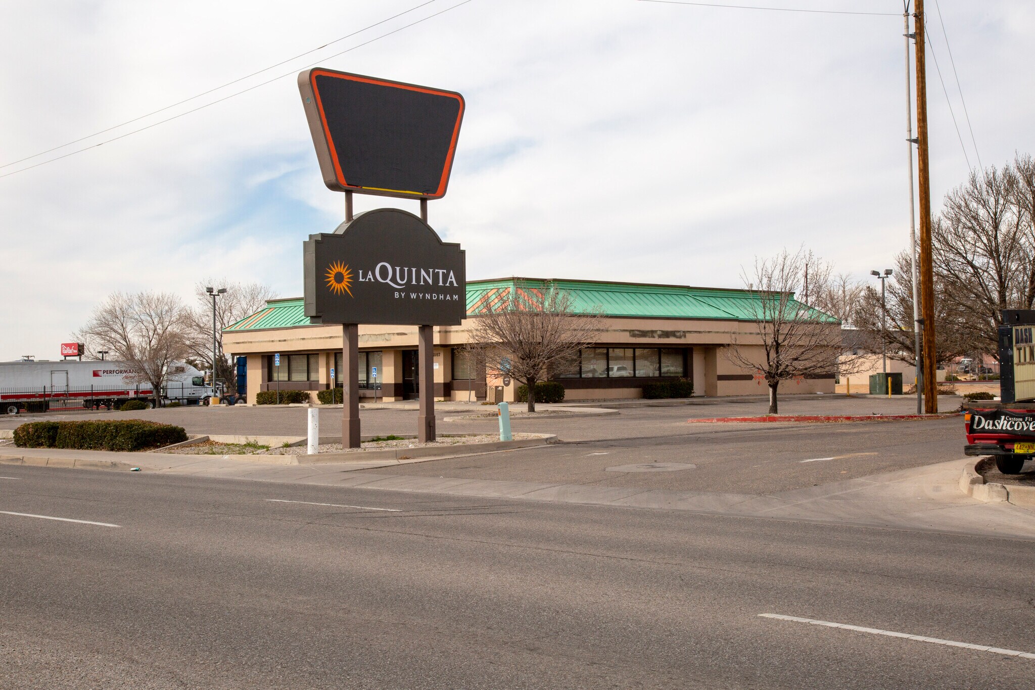 1229 Menaul Blvd Nw Albuquerque Nm 87107 Apartment For Rent In Albuquerque Nm Apartments Com