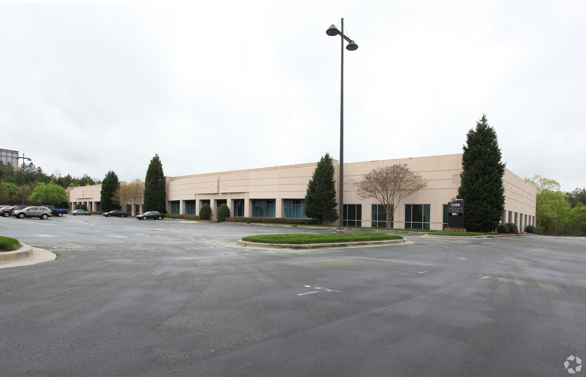 2445 Commerce Ave, Duluth, GA for lease Primary Photo- Image 1 of 9