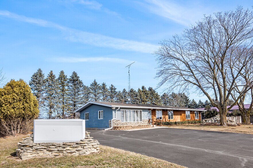 1 North St, Markesan, WI 53946 Office for Sale
