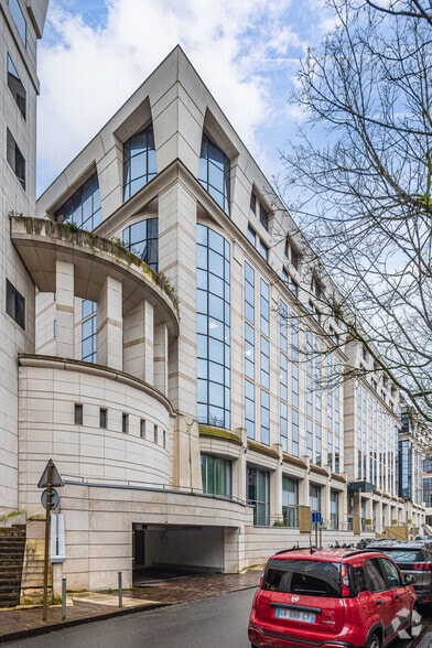 3-5 Avenue De La Cristallerie, Sèvres for lease - Building Photo - Image 3 of 3