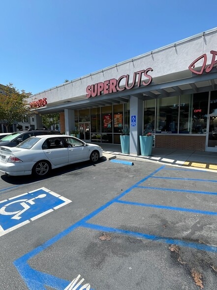 844 E Foothill Blvd, San Luis Obispo, CA for lease - Primary Photo - Image 1 of 3